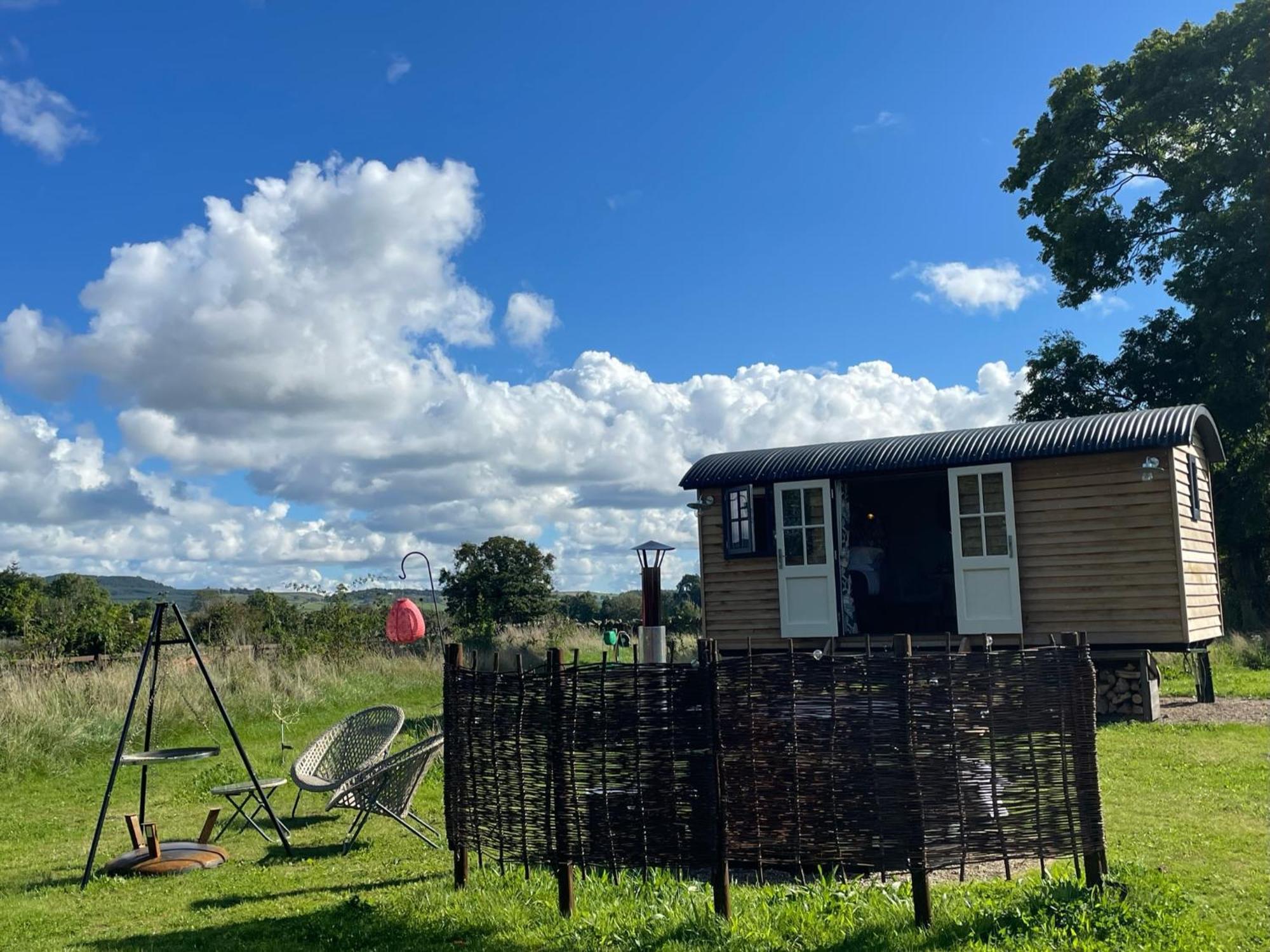 Toadland Shepherd Huts Durham Exterior photo
