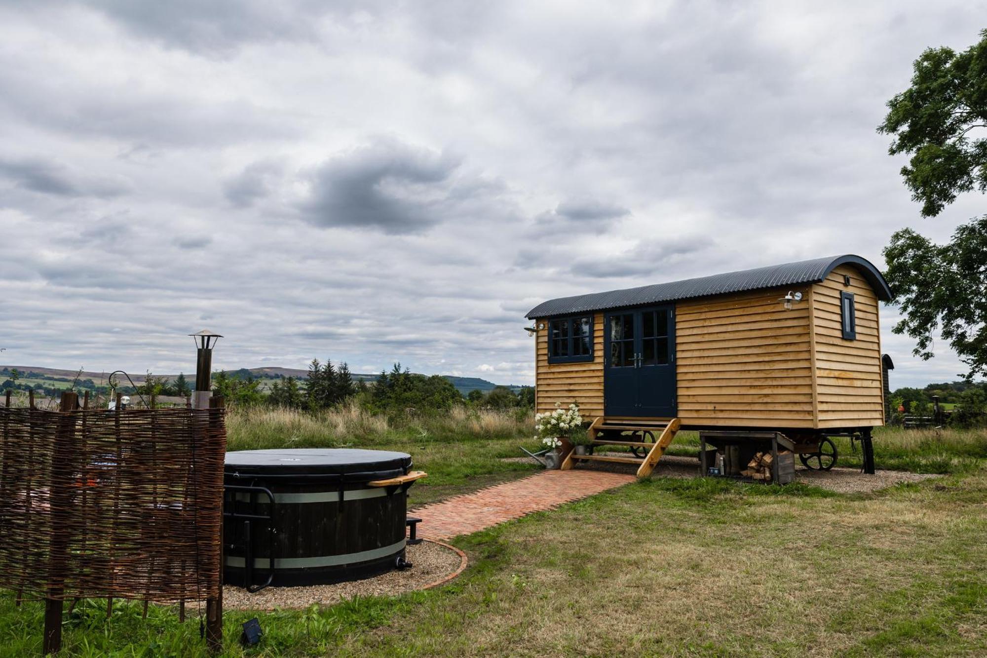 Toadland Shepherd Huts Durham Exterior photo